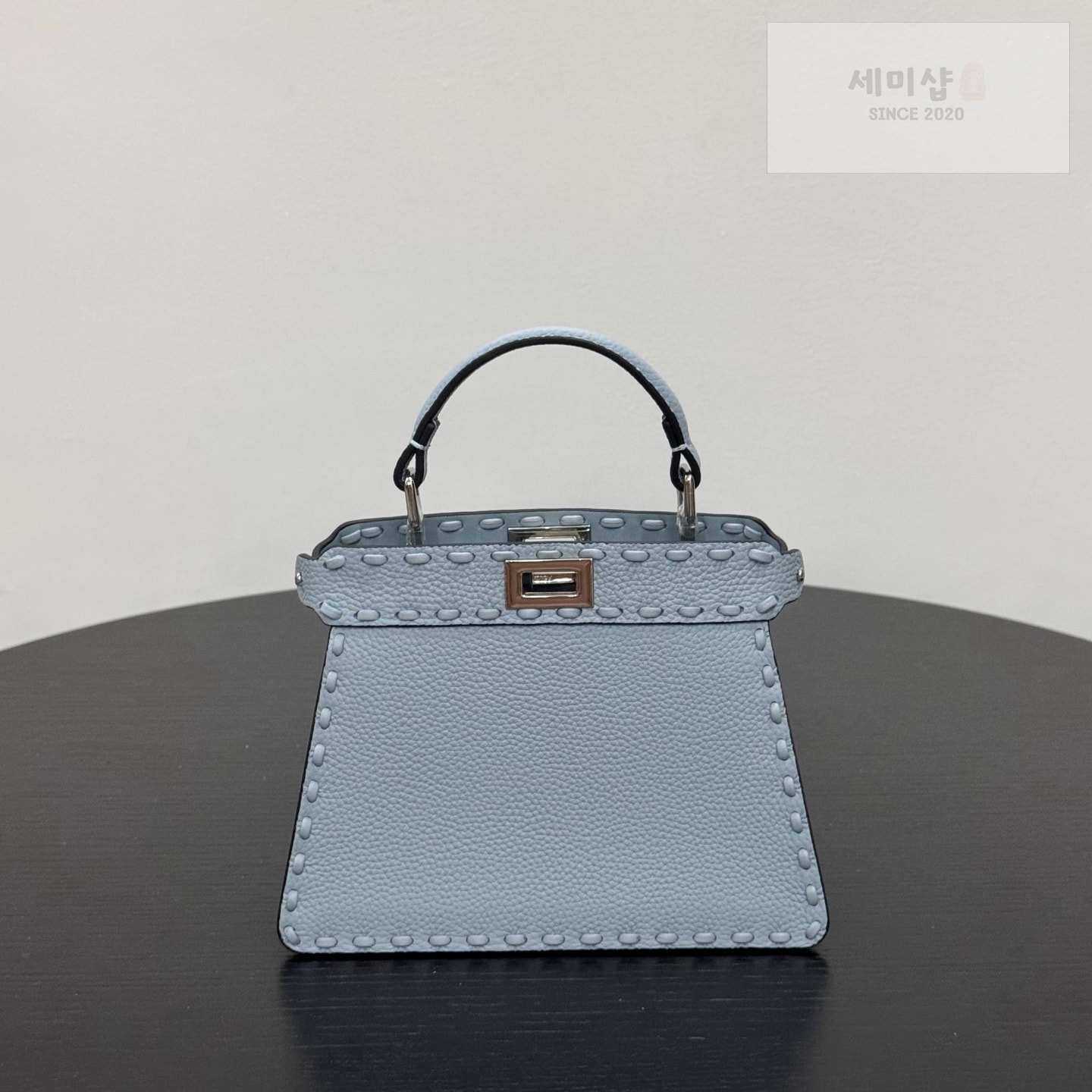 펜디 펜디 쁘띠 피카부 아이씨 유 라이트 블루 Bag 2번 이미지