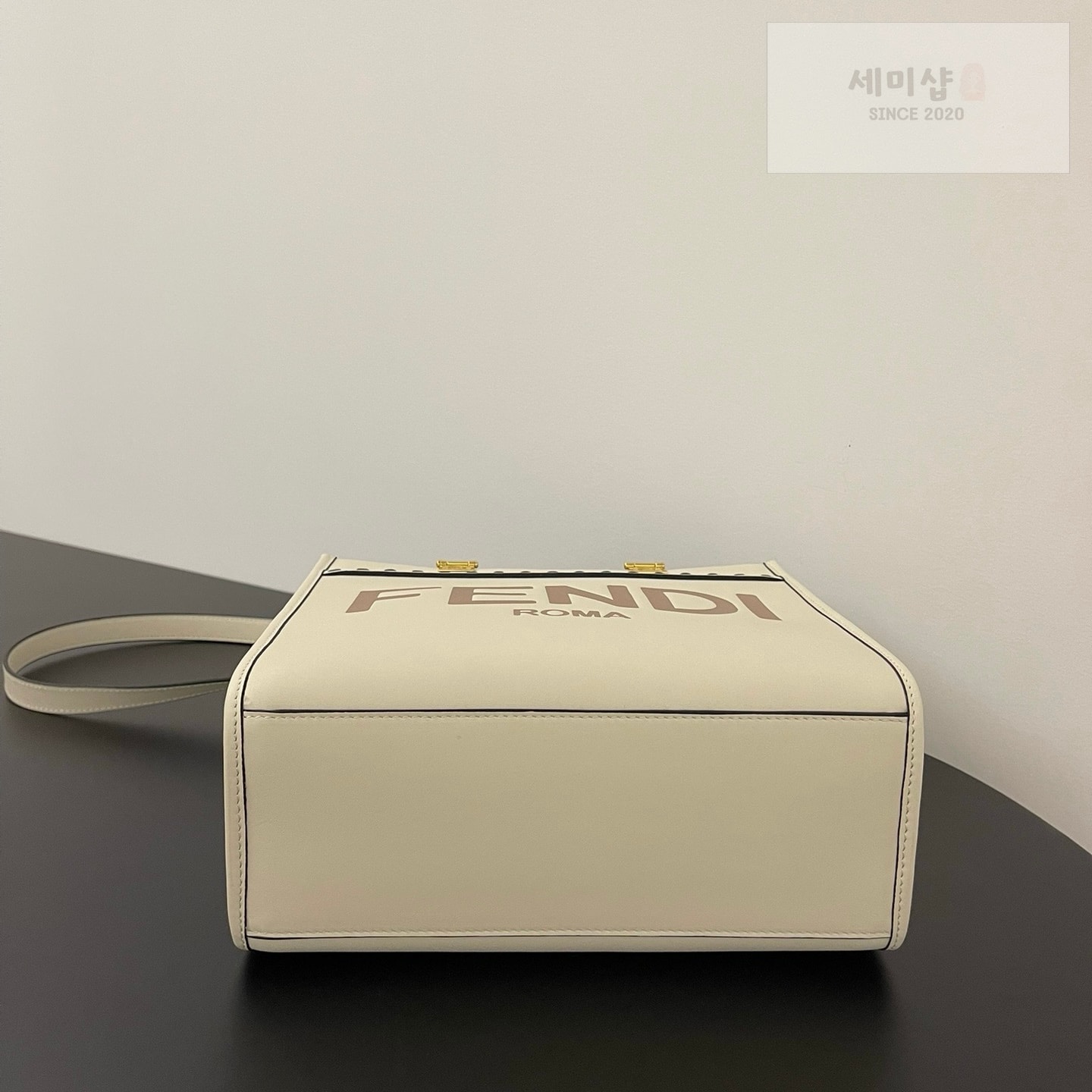 펜디 펜디 스몰 션샤인 쇼퍼백 크림 Bag 4번 이미지