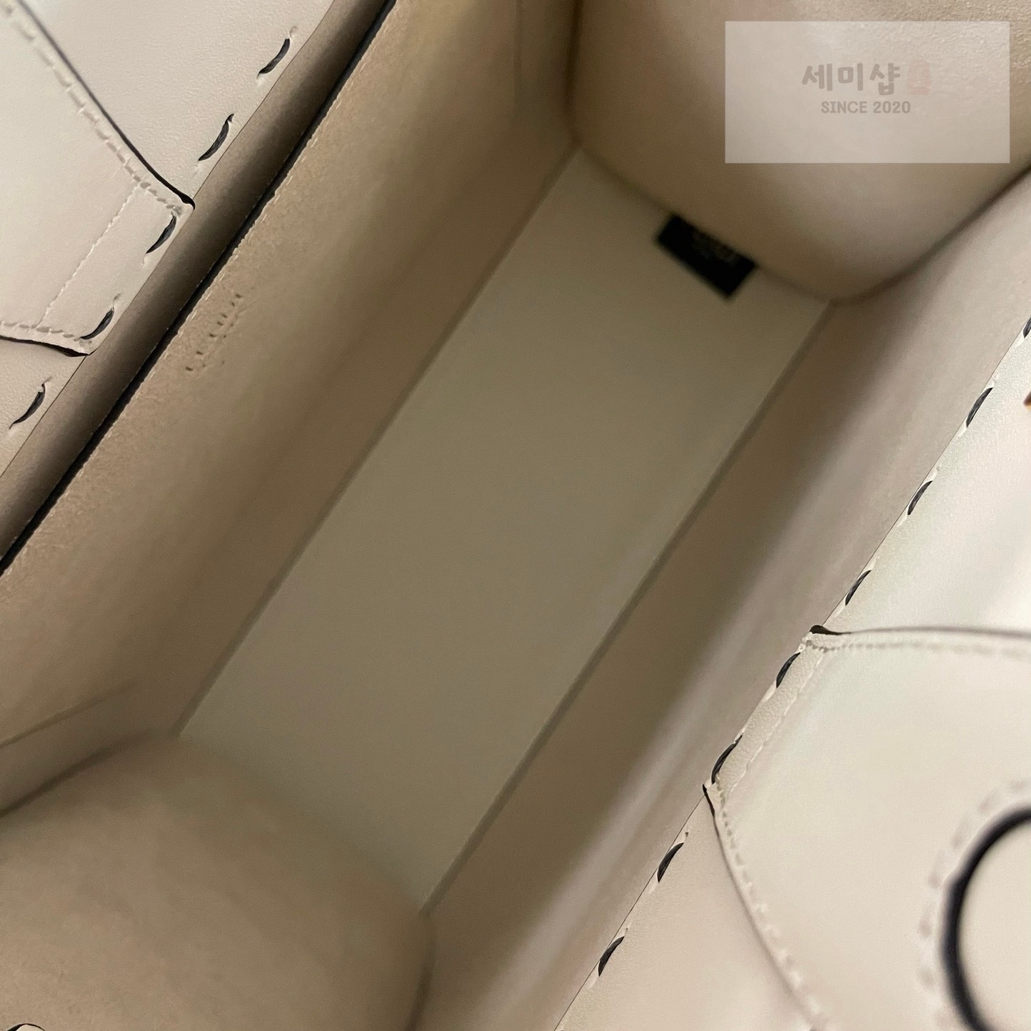 펜디 펜디 스몰 션샤인 쇼퍼백 크림 Bag 7번 이미지