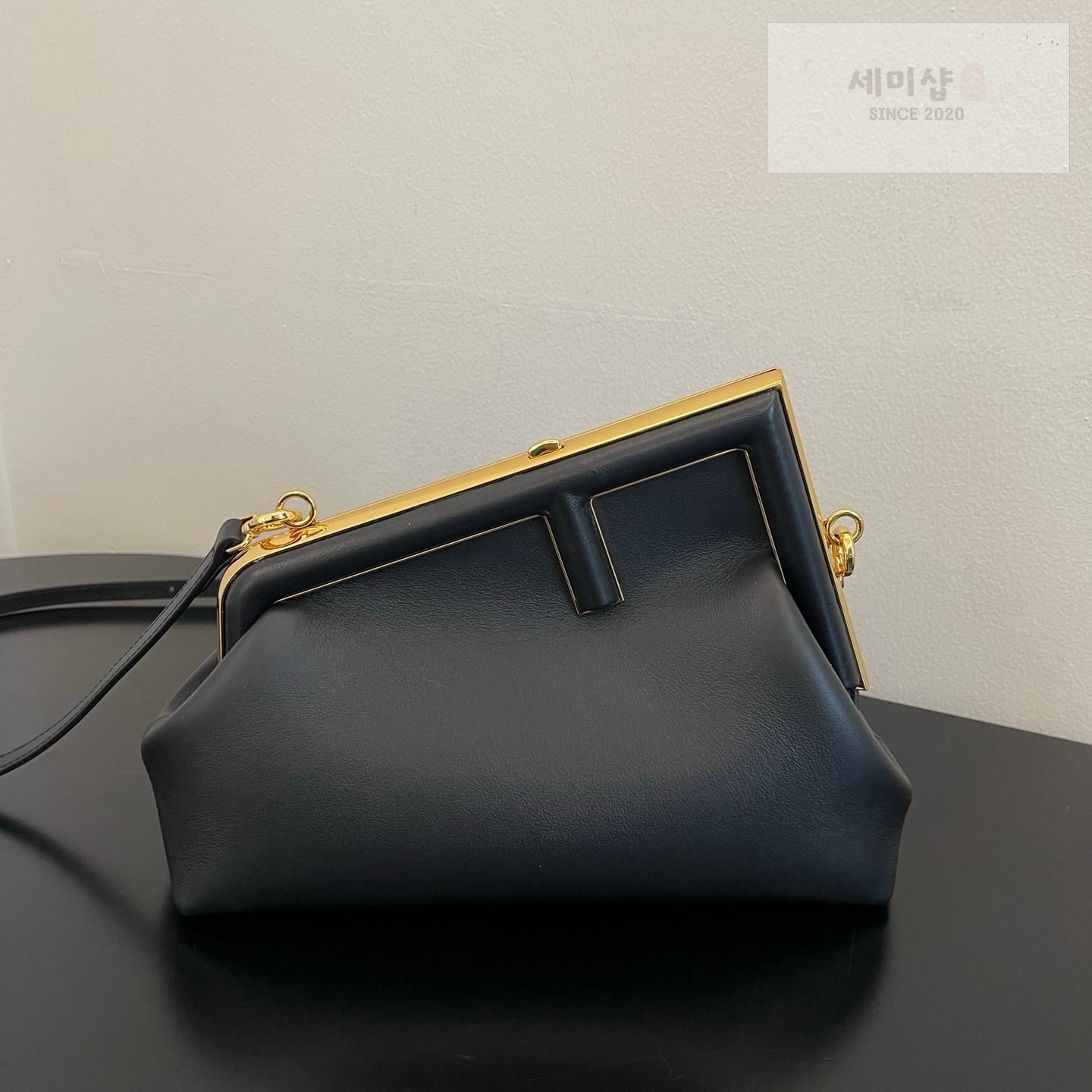 펜디 펜디 스몰 퍼스트백 블랙 Bag 1번 이미지