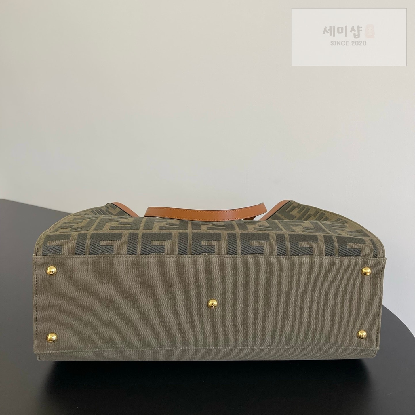 펜디 펜디 피카부 X토트 FF 카키 캔버스 탄(브라운) 엣지 카키 FF 캔버스 Bag 4번 이미지