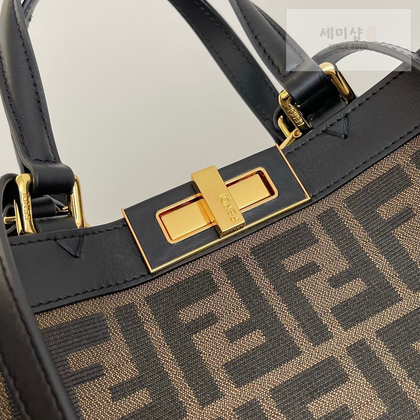 펜디 펜디 피카부 X토트 FF 캔버스 블랙 엣지 FF 캔버스 Bag 5번 이미지