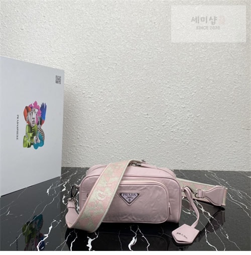 P R A D A 프라다 나파 가죽 멀티 포켓 숄더백 1BH198 5컬러 Bag 36번 이미지