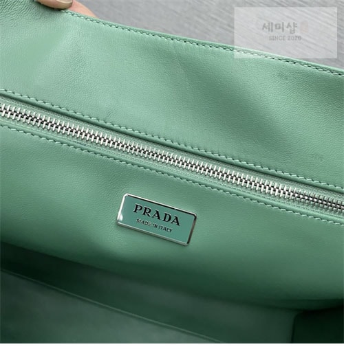 P R A D A 프라다 나파 가죽 토트백 1BG460 Bag 23번 이미지