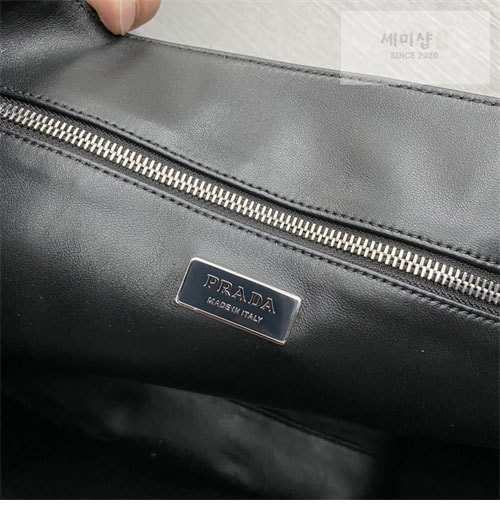P R A D A 프라다 나파 가죽 토트백 1BG460 Bag 26번 이미지