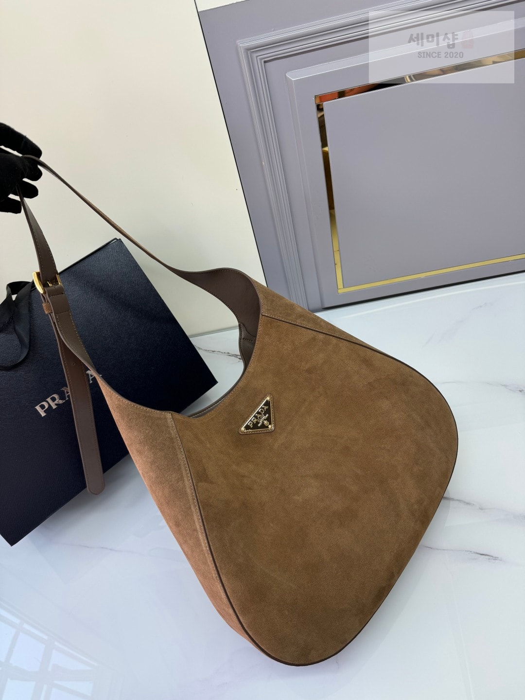 프라다 프라다 라지 스웨이드 숄더백 Bag 5번 이미지