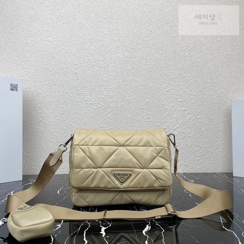 P R A D A 프라다 리나일론 패딩 숄더백 Bag 8번 이미지