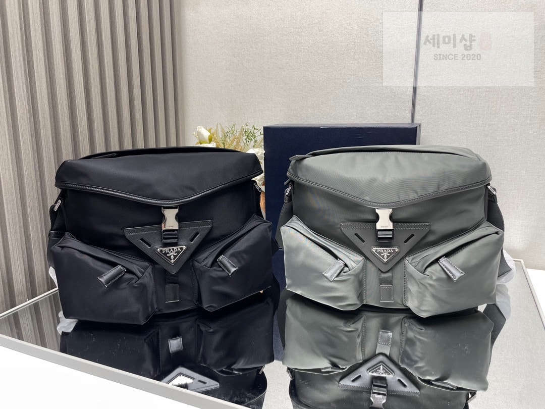 P R A D A 프라다 리나일론 포켓 가죽 숄더 백 29*23*15CM “2COLOR” NO.1 Bag 4번 이미지