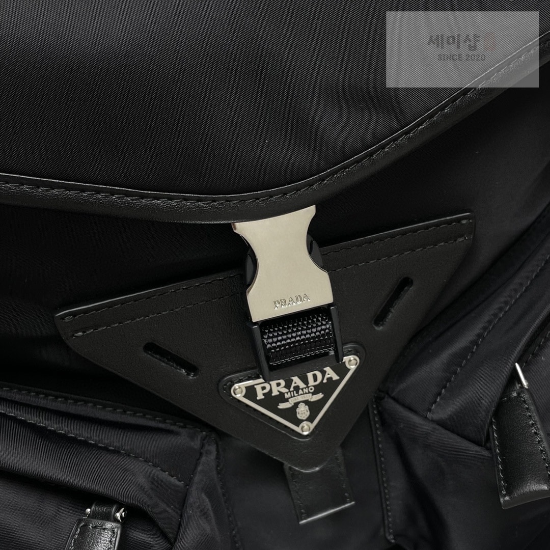 P R A D A 프라다 리나일론 포켓 가죽 숄더 백 29*23*15CM “2COLOR” NO.1 Bag 5번 이미지