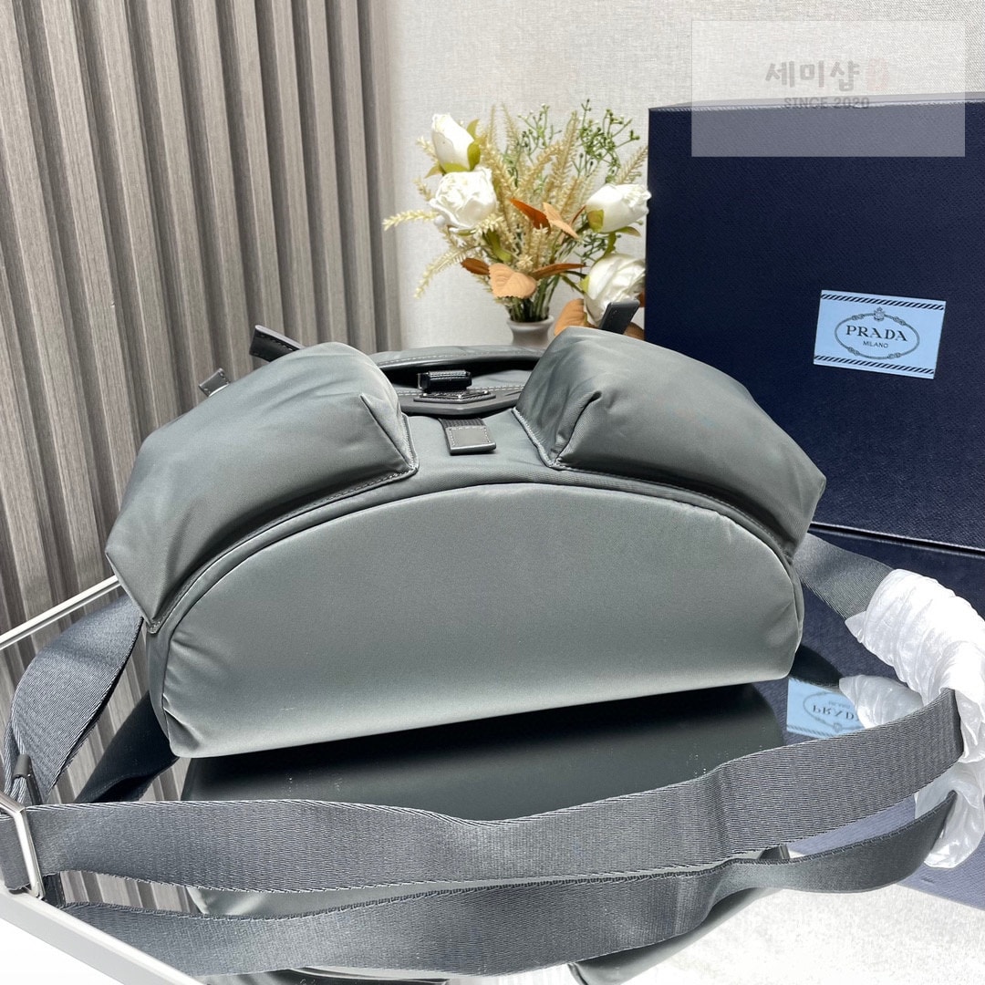 P R A D A 프라다 리나일론 포켓 가죽 숄더 백 29*23*15CM “2COLOR” NO.1 Bag 18번 이미지
