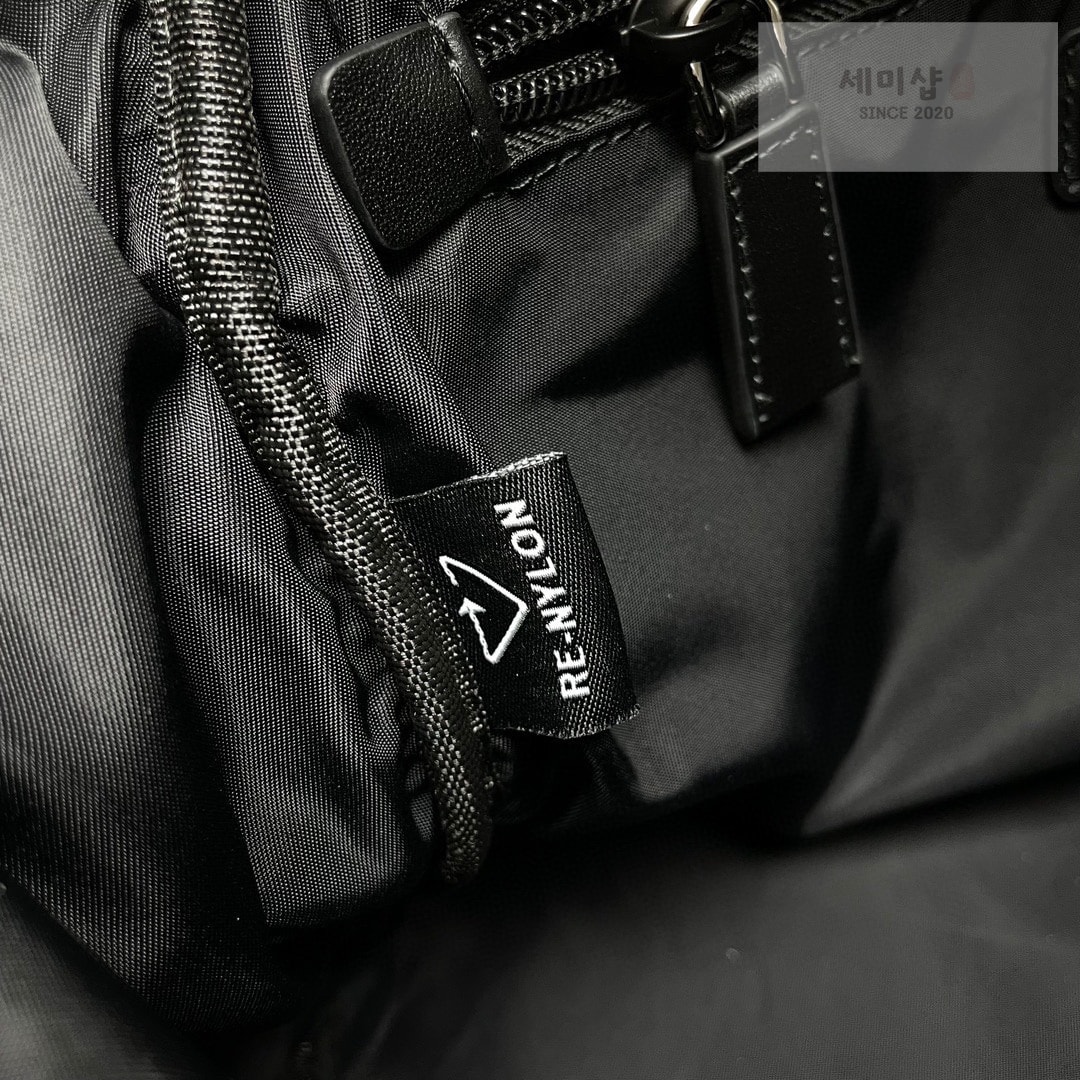P R A D A 프라다 리나일론 포켓 가죽 숄더 백 29*23*15CM “2COLOR” NO.1 Bag 19번 이미지