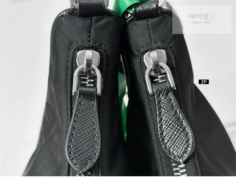 프라다 프라다 리에디션 2005 리나일론 숄더백 레플리카 3번 이미지 - Bag | 세미샵 레플리카 사이트