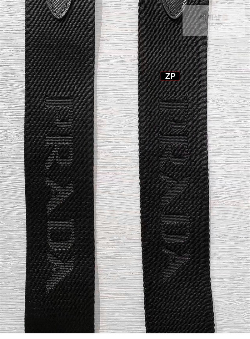프라다 프라다 리에디션 2005 리나일론 숄더백 레플리카 21번 이미지 - Bag | 세미샵 레플리카 사이트