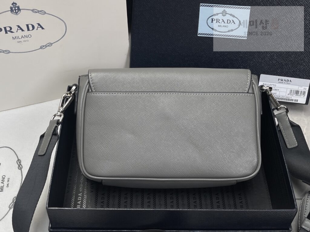 P R A D A 프라다 사피아노 가죽 숄더 크로스백 마블그레이 14.5*22*5CM Bag 2번 이미지