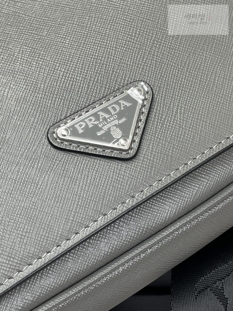 P R A D A 프라다 사피아노 가죽 숄더 크로스백 마블그레이 14.5*22*5CM Bag 3번 이미지