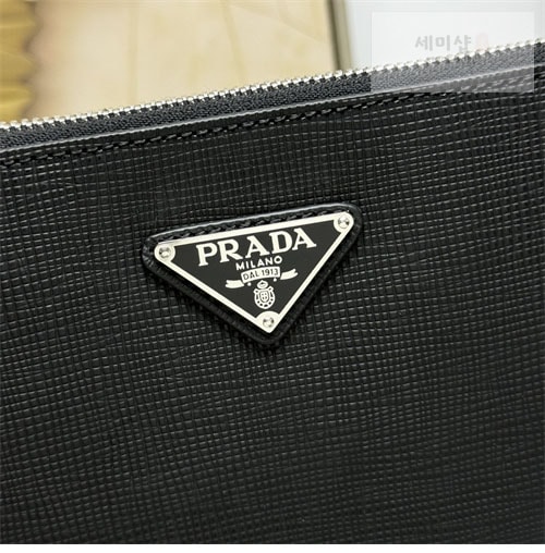 P R A D A 프라다 삼각 로고 사피아노 파우치 클러치백 Bag 3번 이미지