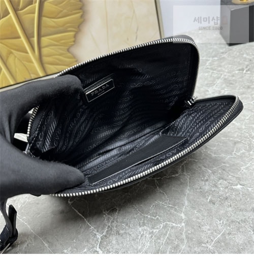 P R A D A 프라다 삼각 로고 사피아노 파우치 클러치백 Bag 6번 이미지