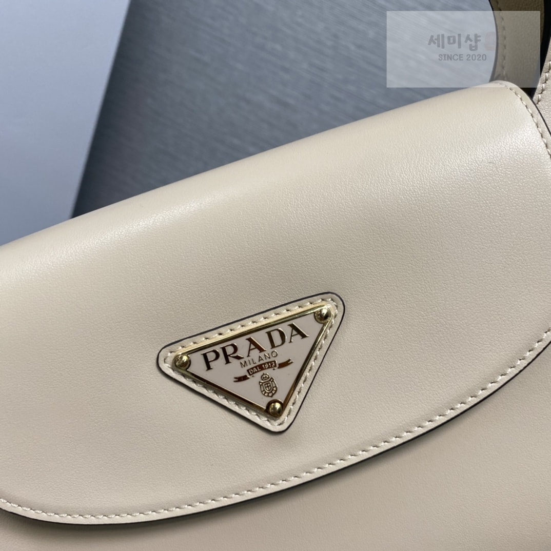 P R A D A 프라다 스몰 가죽 숄더백 25*15*5.5cm “4COLOR” BLACK Bag 4번 이미지