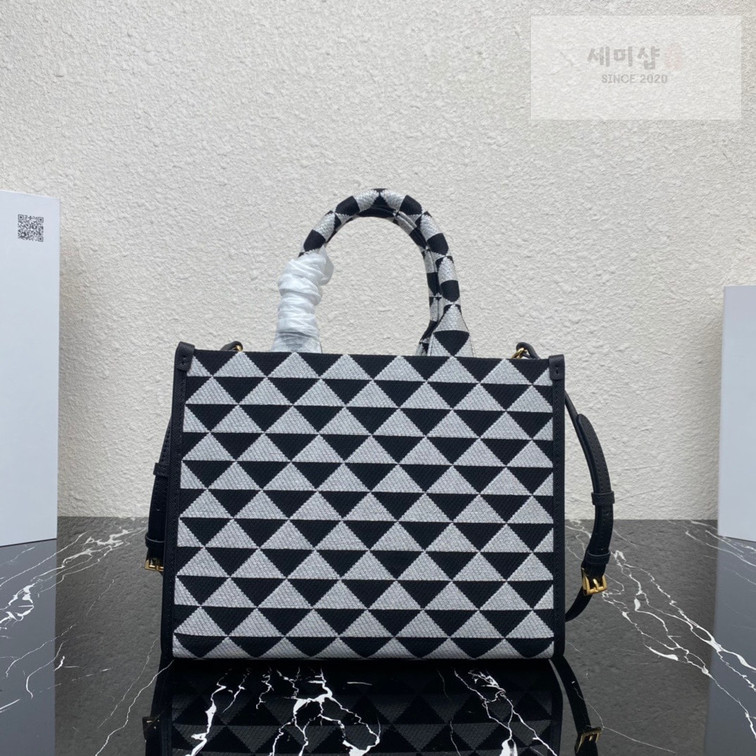 P R A D A 프라다 스몰 심볼 자수 패브릭 핸드백 28*22*9CM Bag 7번 이미지
