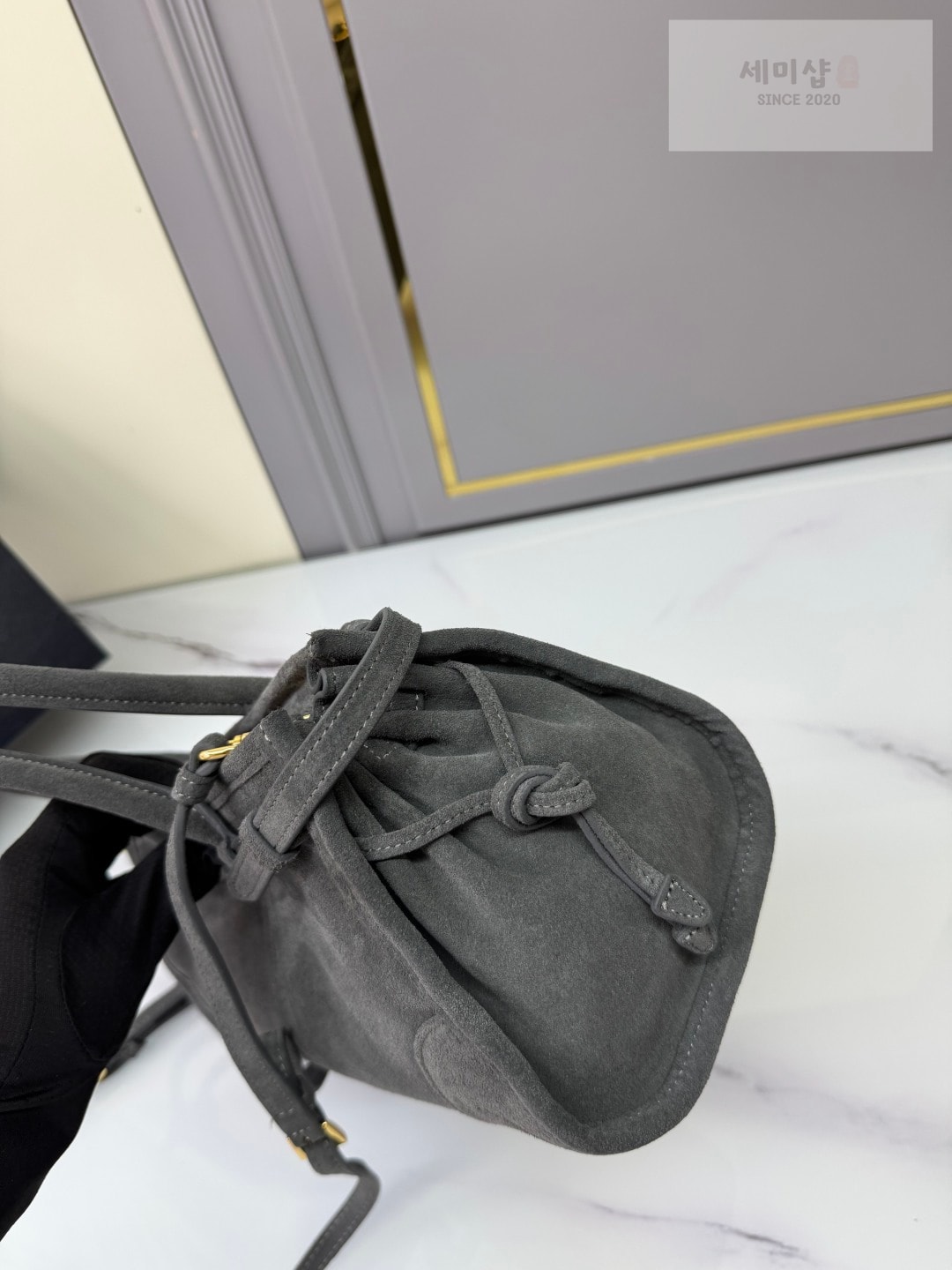 프라다 프라다 스웨이드 보니백 그레이 스웨이드 Bag 3번 이미지