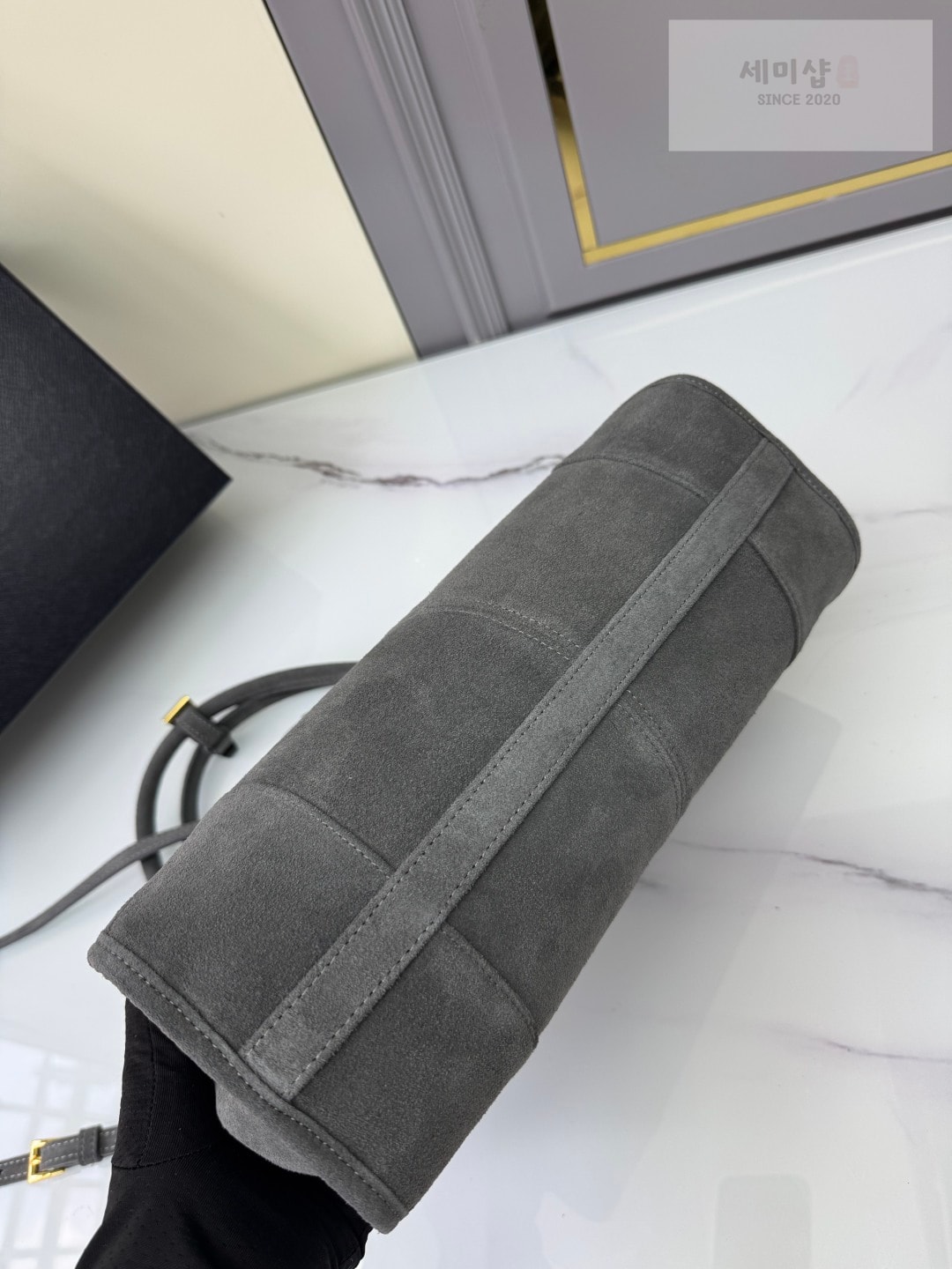 프라다 프라다 스웨이드 보니백 그레이 스웨이드 Bag 4번 이미지