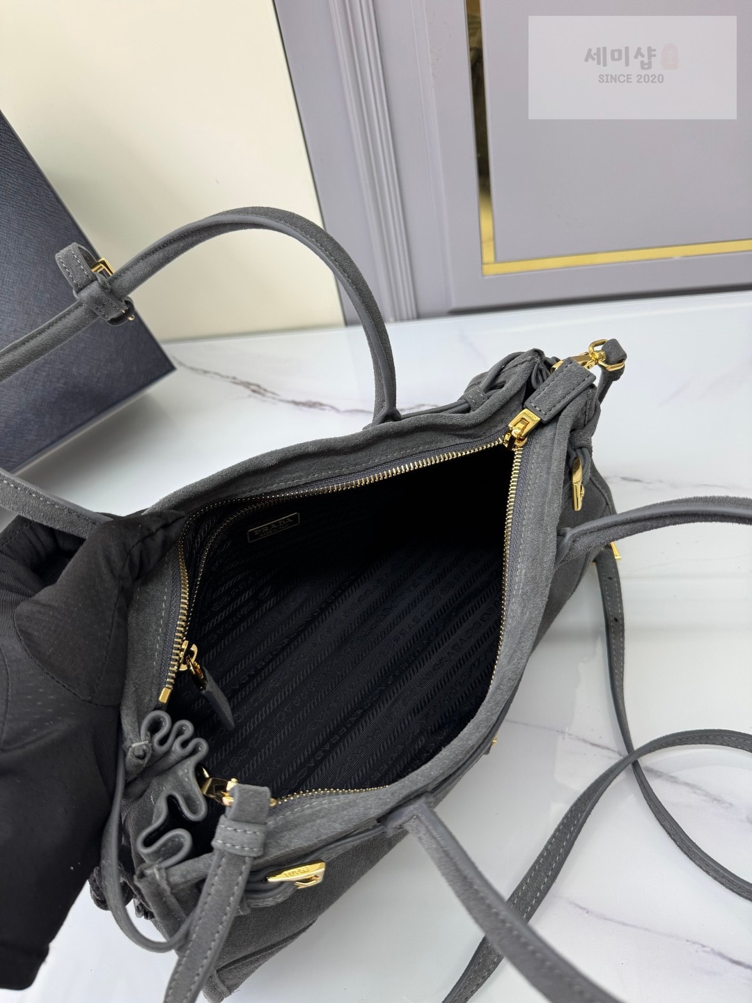 프라다 프라다 스웨이드 보니백 그레이 스웨이드 Bag 6번 이미지