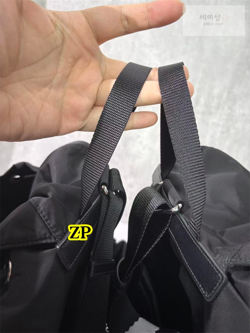 P R A D A 프라다 파우치 리나일론 미디엄 백팩 블랙 1BZ811 레플리카 1번 이미지 - Bag | 세미샵 레플리카 사이트