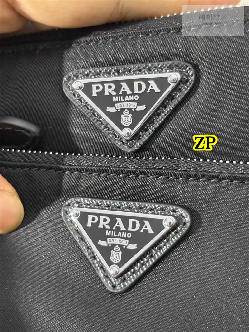 P R A D A 프라다 파우치 리나일론 미디엄 백팩 블랙 1BZ811 레플리카 21번 이미지 - Bag | 세미샵 레플리카 사이트