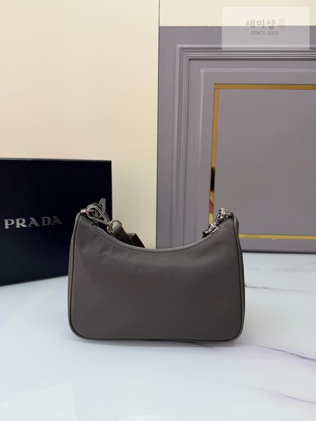 프라다 프라다 2005 리에디션 리나일론 숄더백 머큐리 그레이 Bag 2번 이미지