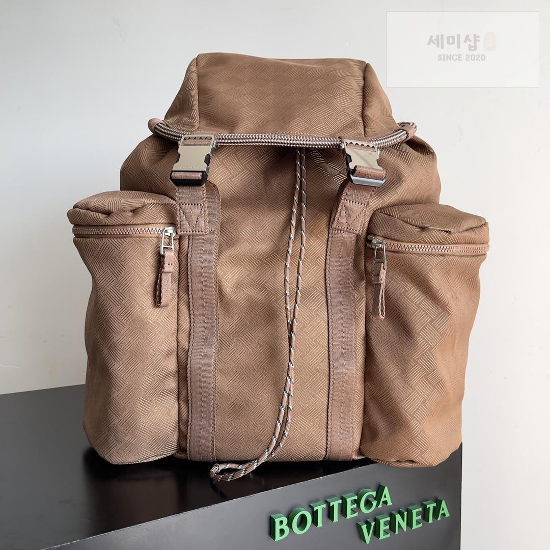 Bottega Veneta Bottega Veneta Alto Nylon BackPack Bag 7번 이미지