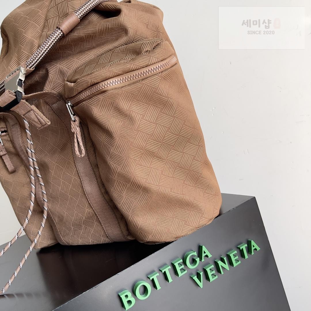 Bottega Veneta Bottega Veneta Alto Nylon BackPack Bag 9번 이미지