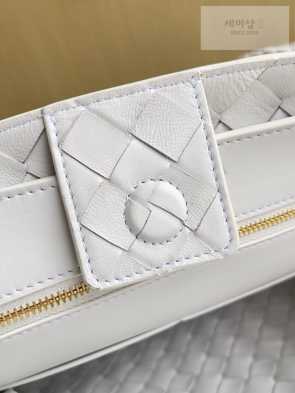 Bottega Veneta Bottega Veneta Andiamo Medium Bag 8번 이미지