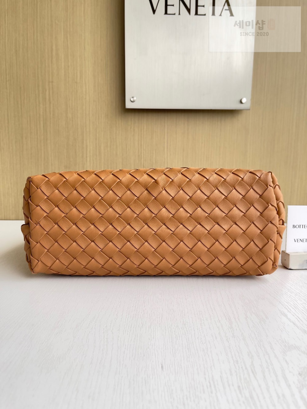 Bottega Veneta Bottega Veneta Andiamo Medium Bag 4번 이미지
