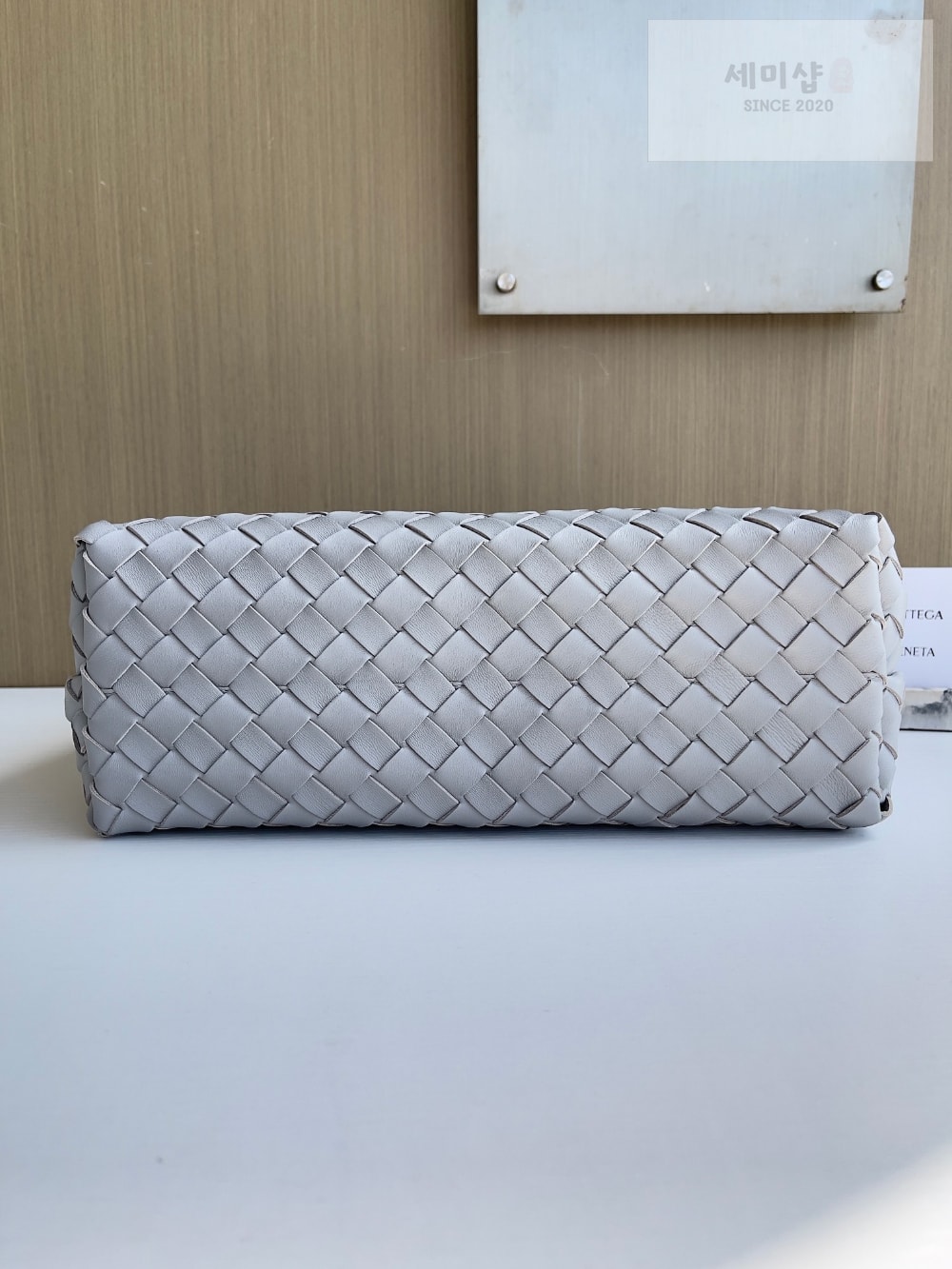 Bottega Veneta Bottega Veneta Andiamo Medium Bag 4번 이미지