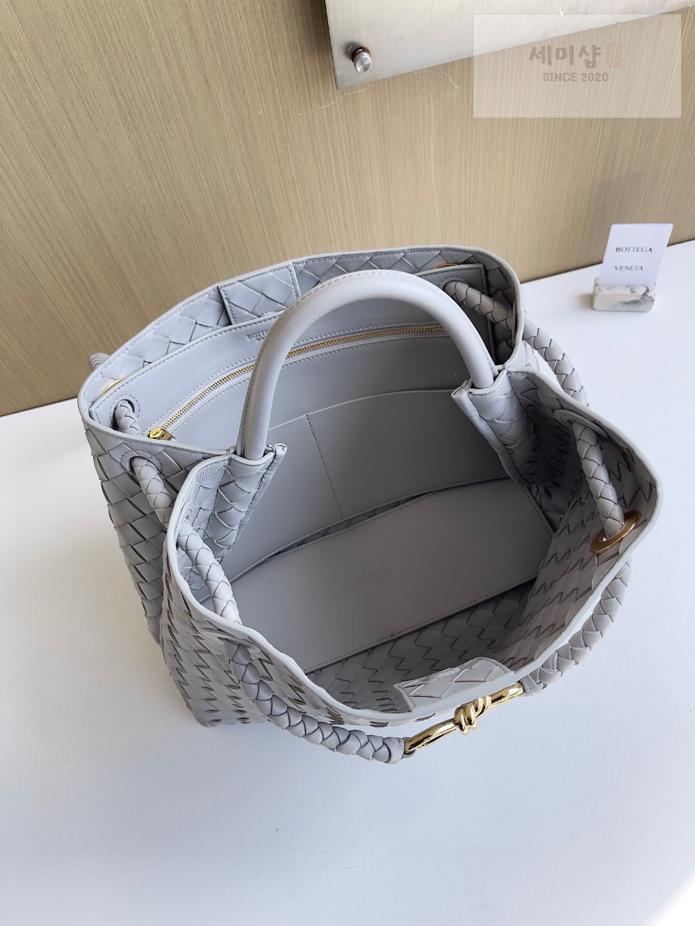 Bottega Veneta Bottega Veneta Andiamo Medium Bag 7번 이미지