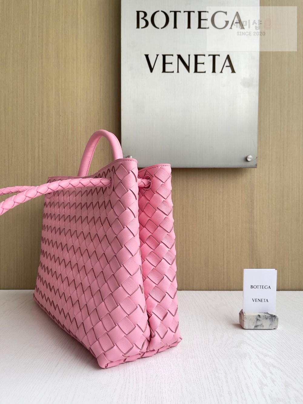 Bottega Veneta Bottega Veneta Andiamo Medium Bag 3번 이미지