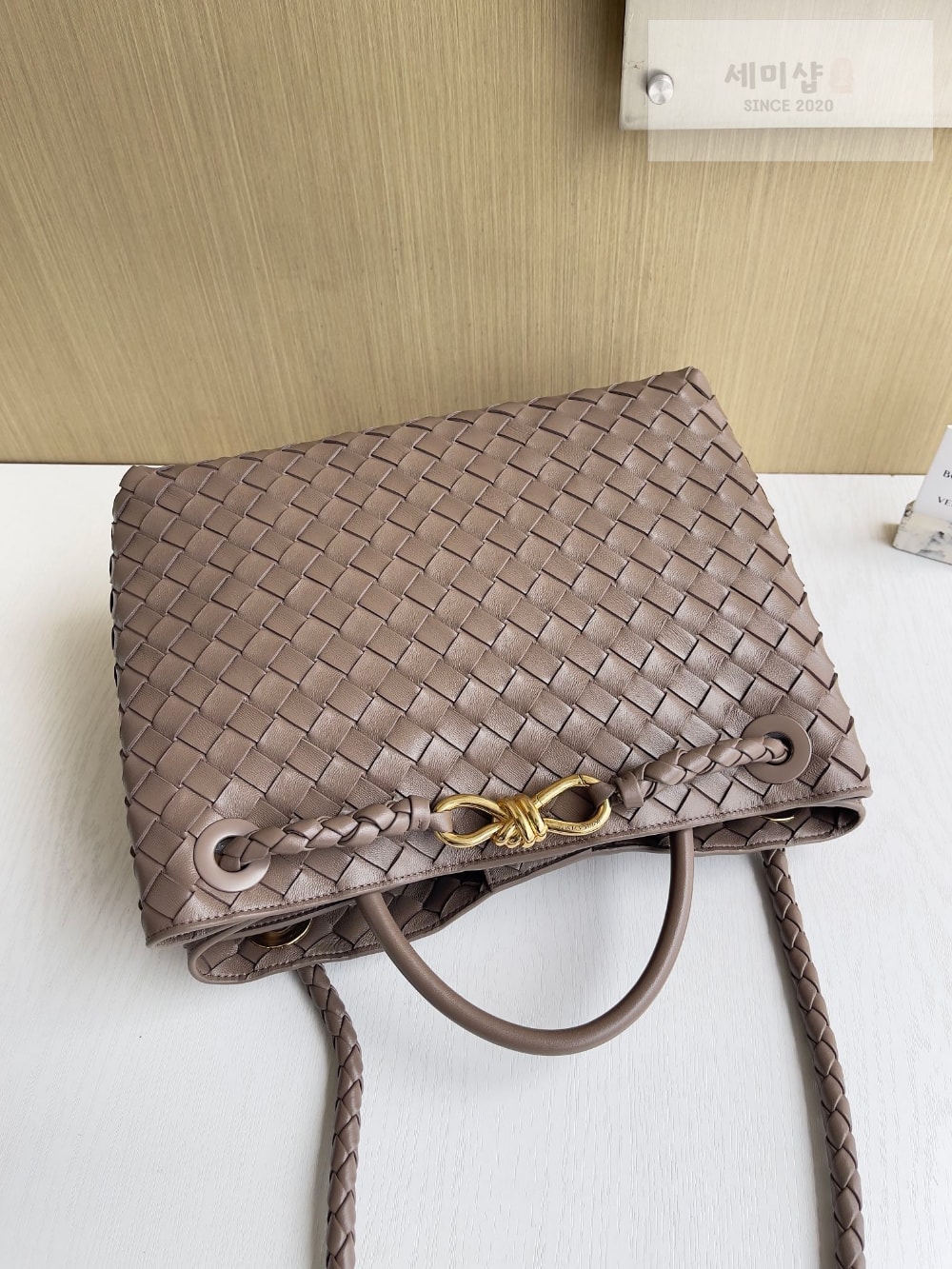 Bottega Veneta Bottega Veneta Andiamo Medium Bag 5번 이미지