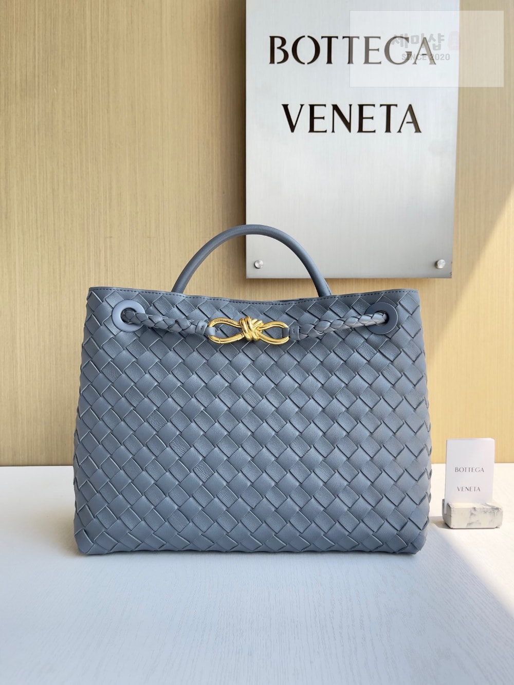 Bottega Veneta Bottega Veneta Andiamo Medium Bag 1번 이미지
