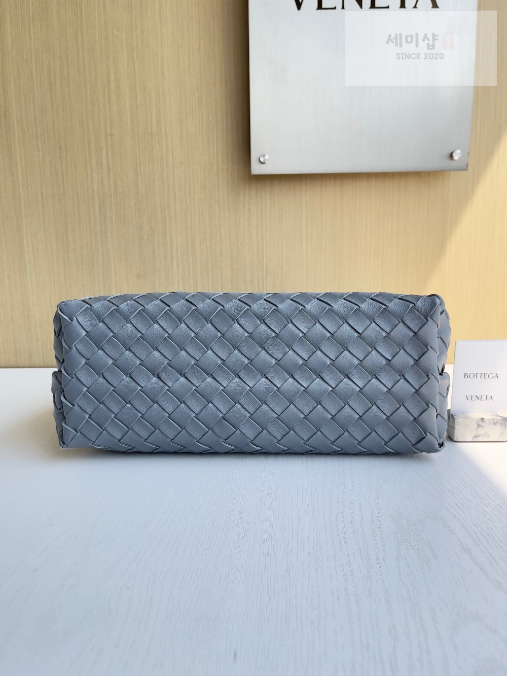 Bottega Veneta Bottega Veneta Andiamo Medium Bag 4번 이미지