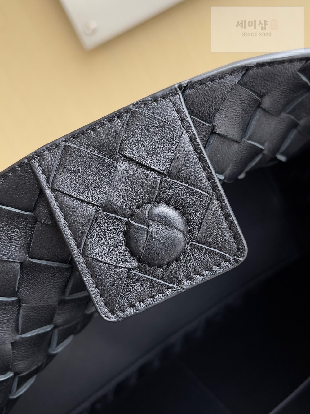 Bottega Veneta Bottega Veneta Andiamo Medium Bag 7번 이미지