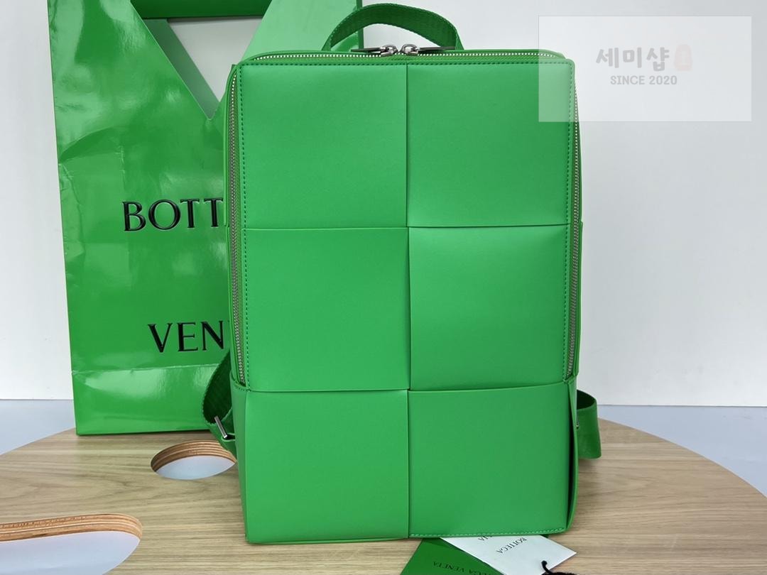 Bottega Veneta Bottega Veneta Arco BackPack Bag 1번 이미지
