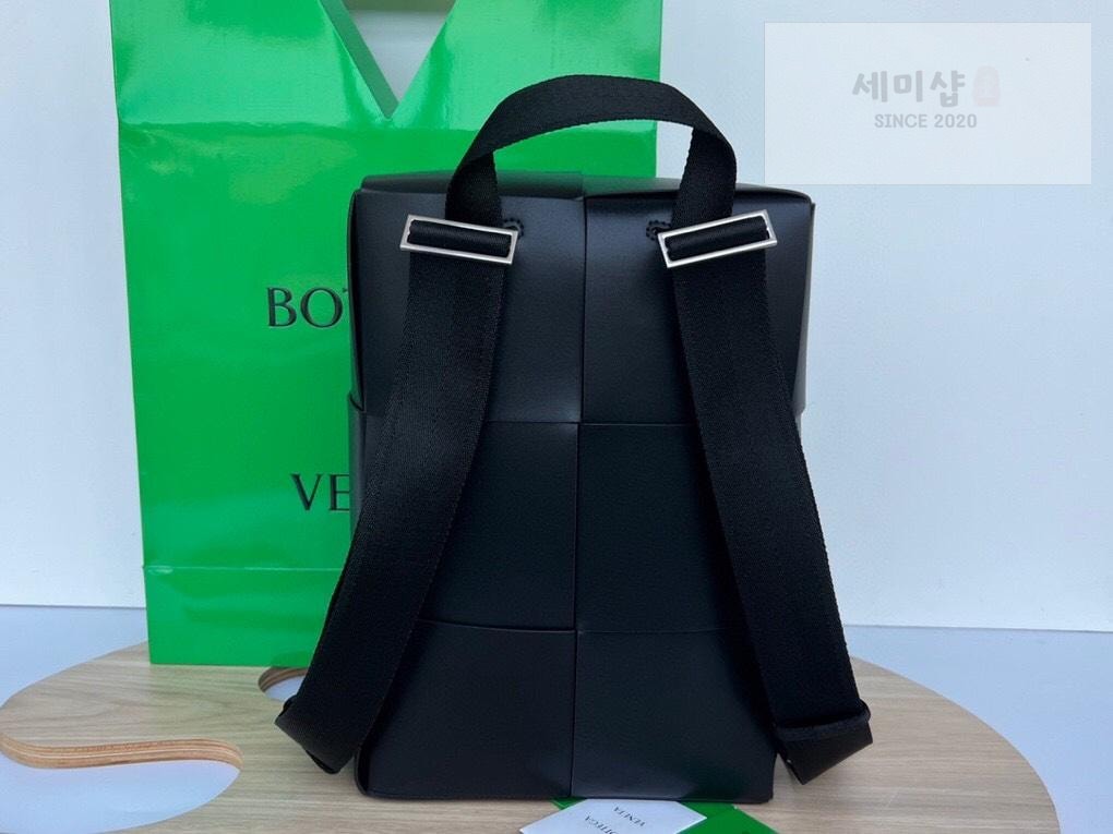 Bottega Veneta Bottega Veneta Arco BackPack Bag 9번 이미지