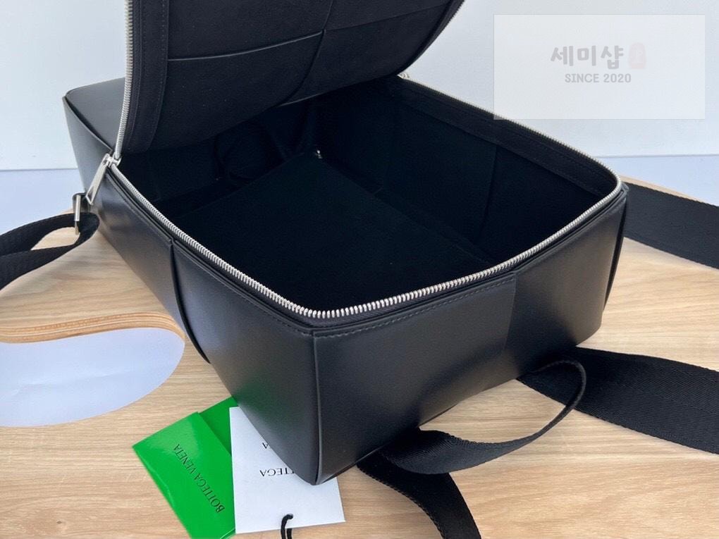 Bottega Veneta Bottega Veneta Arco BackPack Bag 15번 이미지