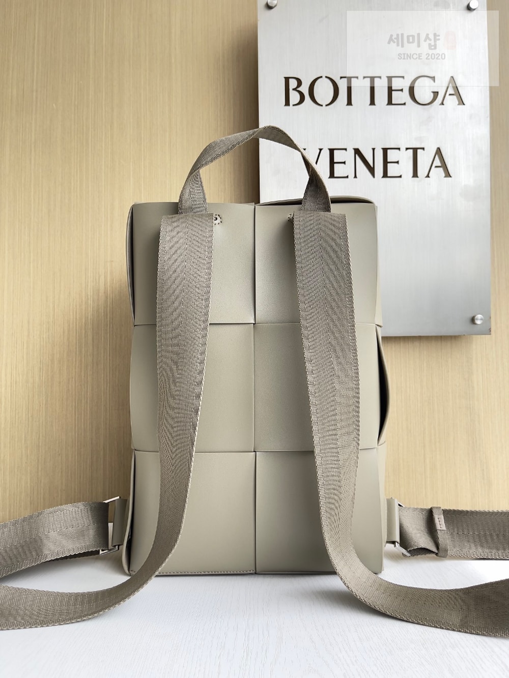 Bottega Veneta Bottega Veneta Arco Backpack Bag 2번 이미지