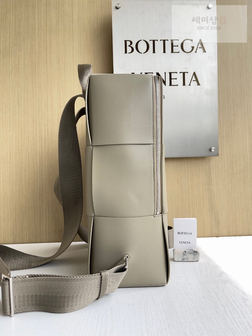 Bottega Veneta Bottega Veneta Arco Backpack Bag 3번 이미지