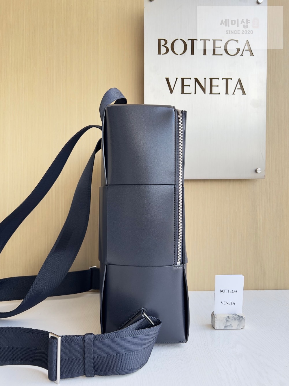 Bottega Veneta Bottega Veneta Arco Backpack Bag 3번 이미지
