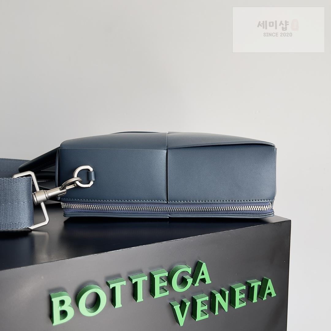 Bottega Veneta Bottega Veneta Arco Briefcase Bag 2번 이미지