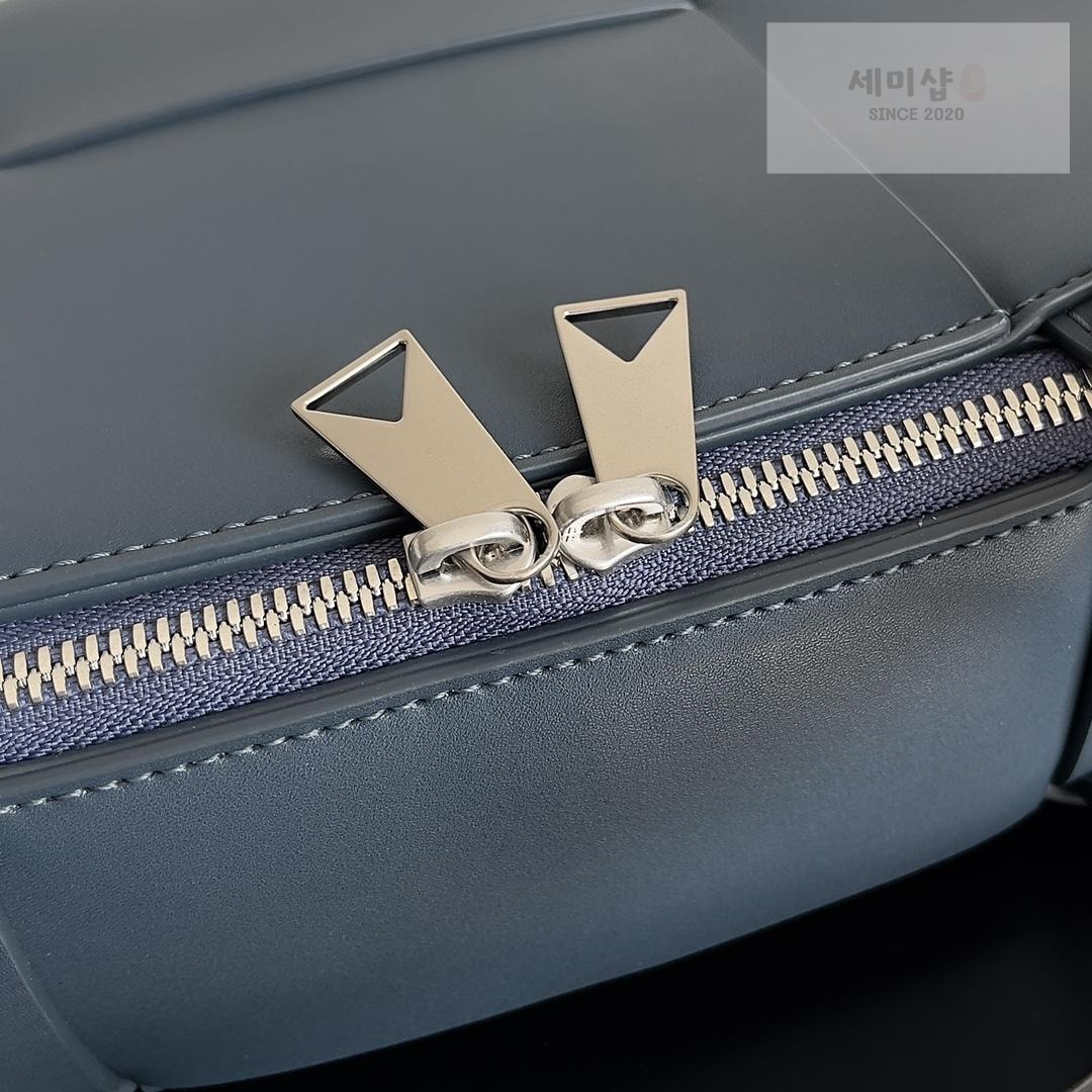 Bottega Veneta Bottega Veneta Arco Briefcase Bag 4번 이미지