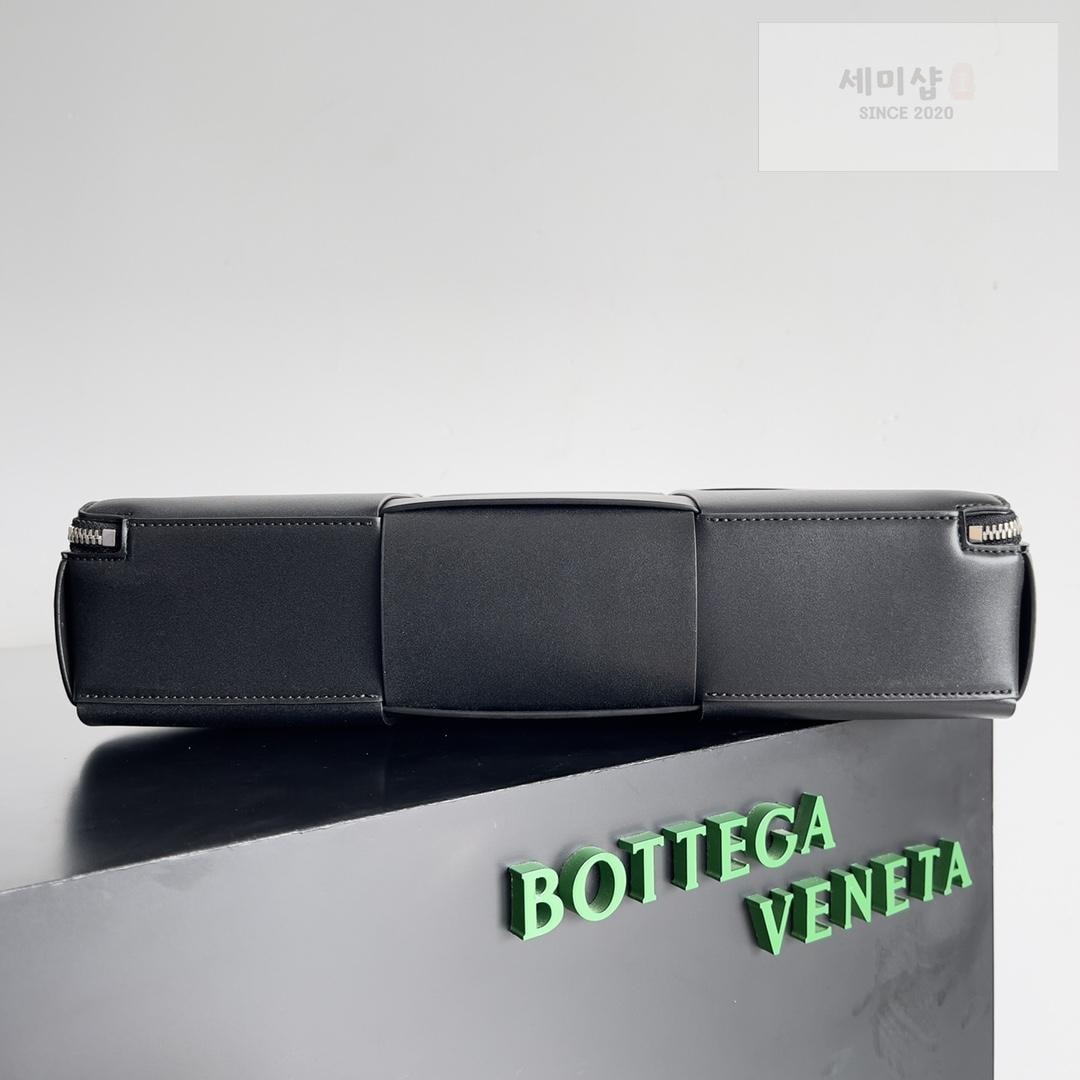 Bottega Veneta Bottega Veneta Arco Briefcase Bag 17번 이미지