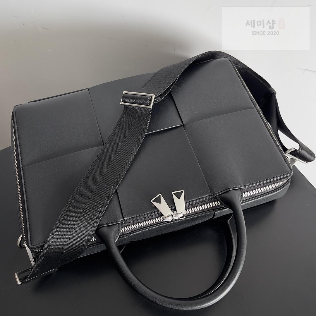 Bottega Veneta Bottega Veneta Arco Briefcase Bag 20번 이미지